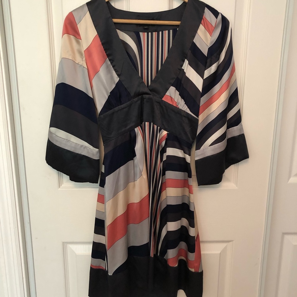 EUC silky Bebe dress size small